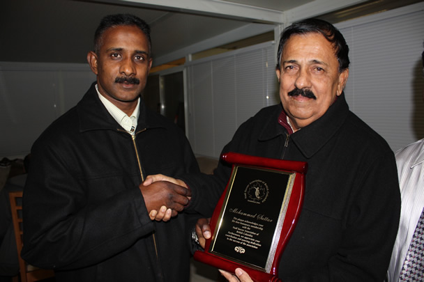 Fan offers cash for goals