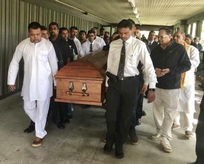Hundreds pay respect to Lal