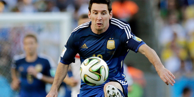 Messi on adge equalling Spanish record